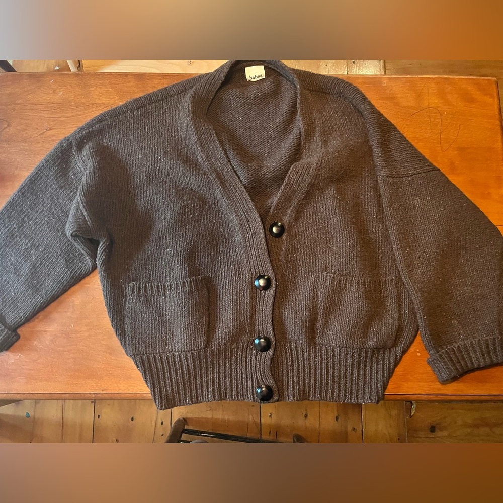 Babaa No 17 Cardigan in Earth